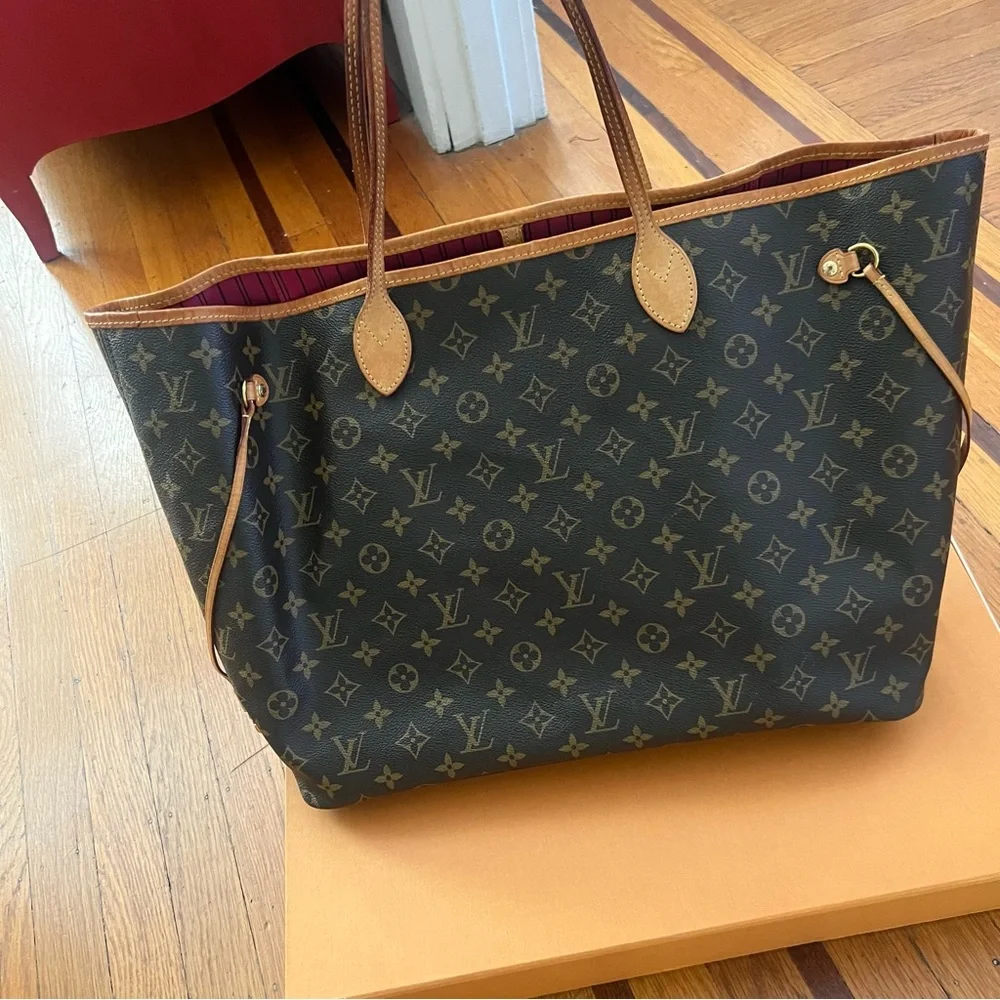 Louis Vuitton Neverful MM monogram EUC tote purse - Picture 7 of 13
